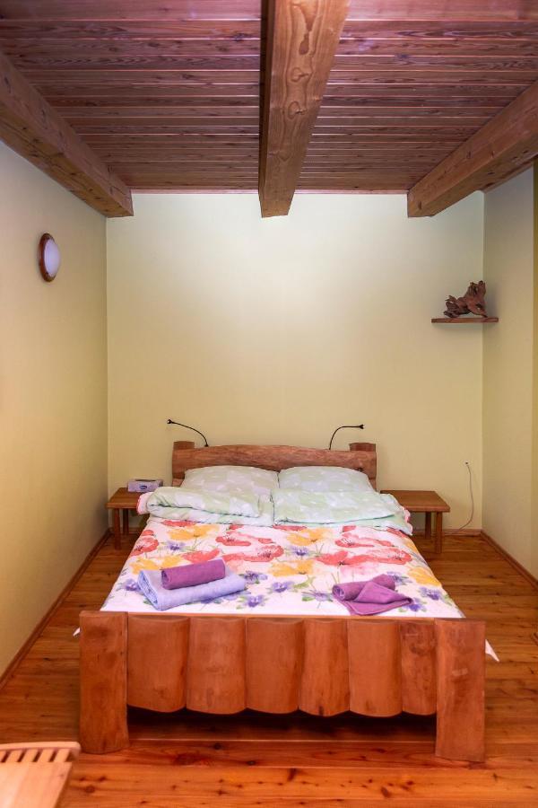 Villa Bieszczadzki Kat à Lesko Extérieur photo