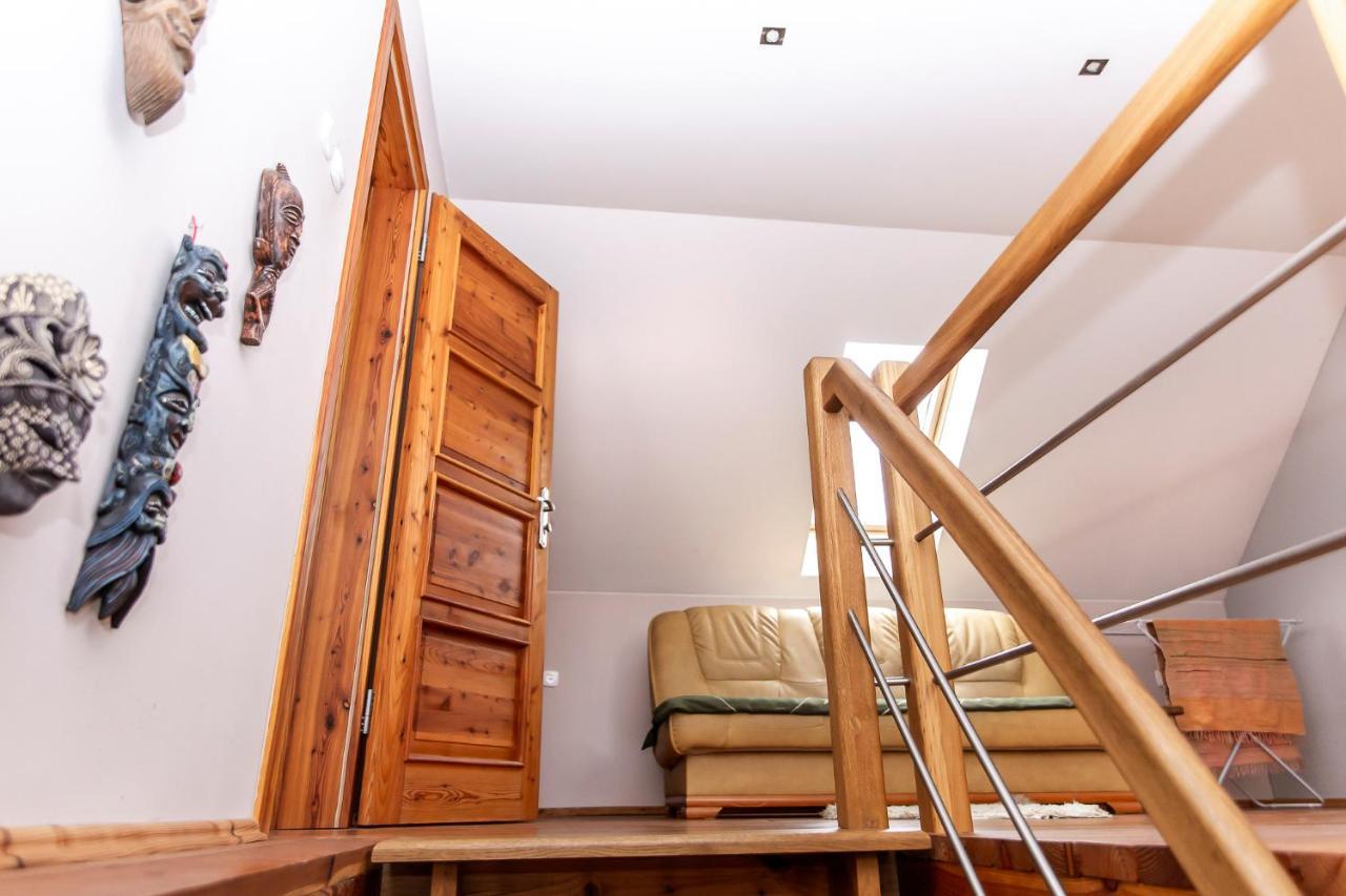 Villa Bieszczadzki Kat à Lesko Extérieur photo