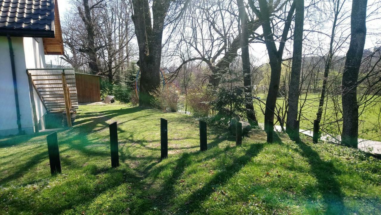 Villa Bieszczadzki Kat à Lesko Extérieur photo